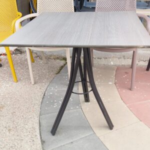 Chaise et table pour snack et mahlaba